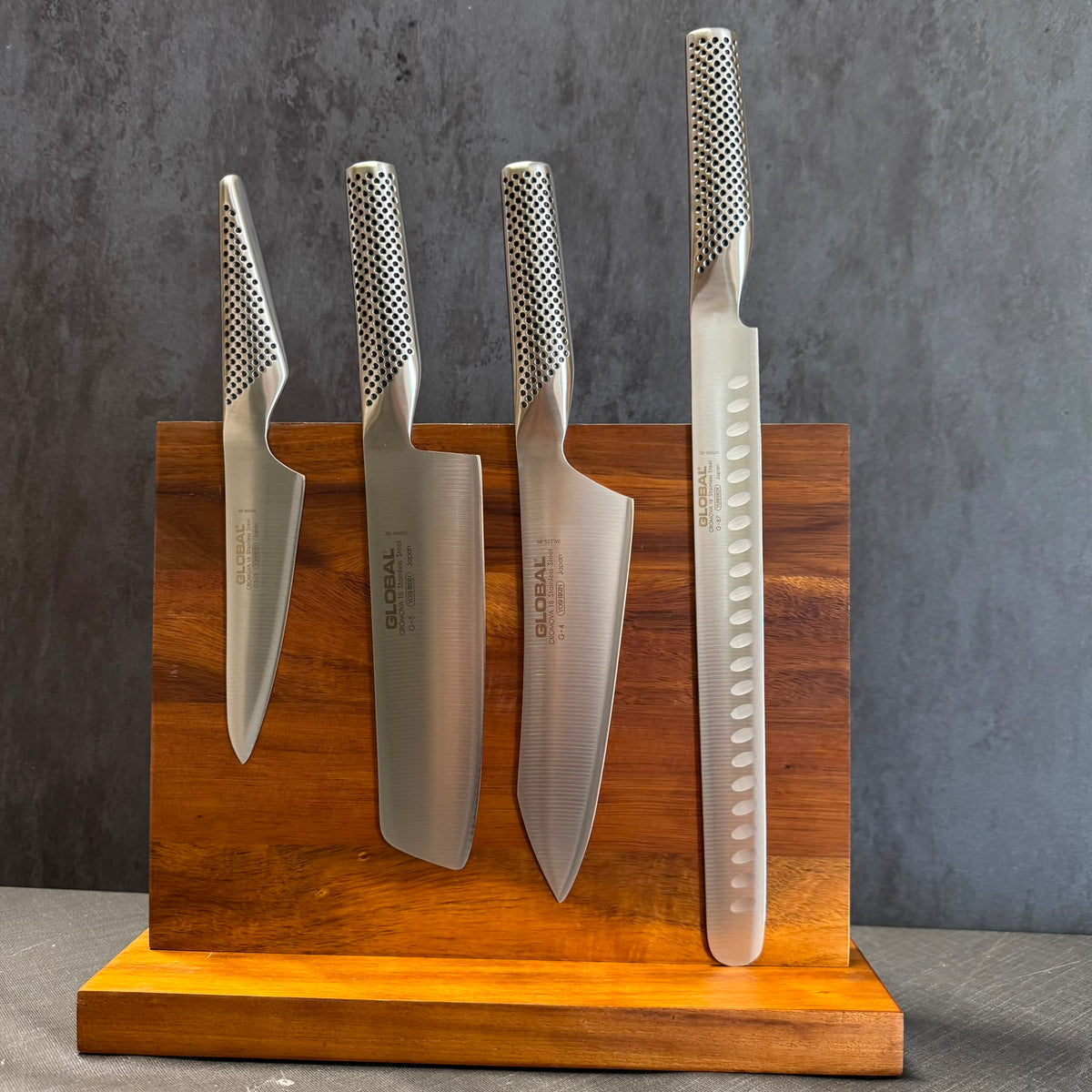 SET PROFESSIONALE - GLOBAL MADE IN JAPAN - 4 COLTELLI + CEPPO